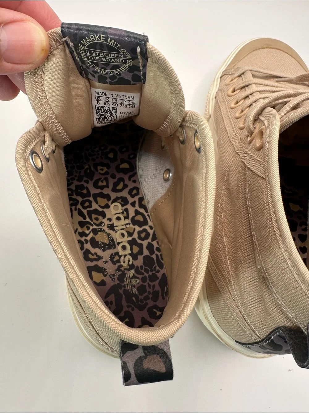 Adidas Women High-Top Sneakers in Beige/Tan